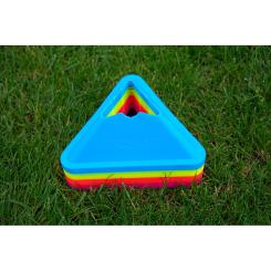 Set aus 20 dreieckigen Kegeln 