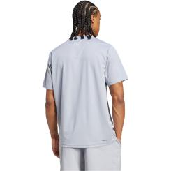 Training Essentials Basic T-Shirt 